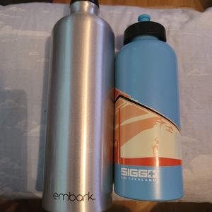 SET OF TWO TRAVEL DRINK CONTAINERS ( EMBARK & SIGG) -MUST SEE